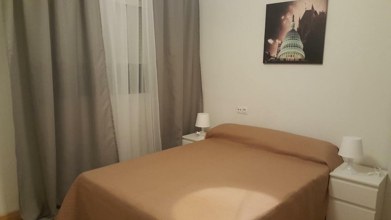 Pension Yna Holiday Málaga Exterior foto